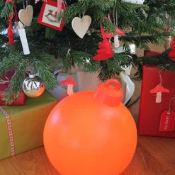 Gartenleuchte Shining Christmas Ball In Rot - LED WW -Diamond Dotz Verkäufe 8 seasons gartenleuchte shining christmas ball in rot led ww 2