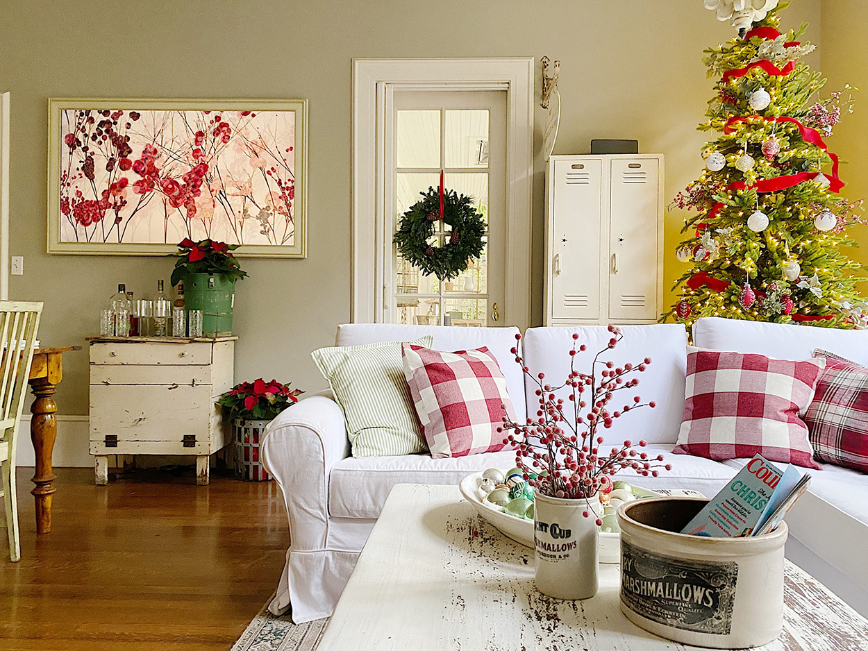 Diamond Dotz Verkäufe -Diamond Dotz Verkäufe Christmas Family Room Home Tour scaled 1